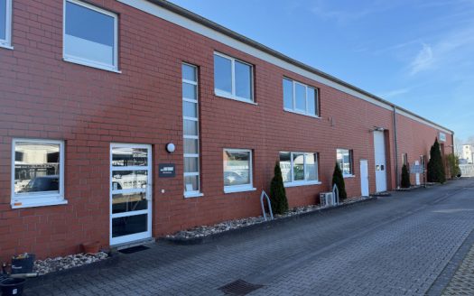 Lager/Produktionshalle mit Büro im Industriegebiet Ost