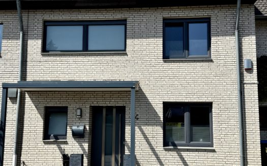 “ Modernes & großzügiges Einfamilienhaus mit Wintergarten „