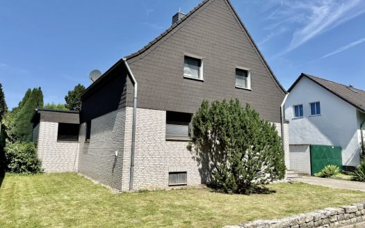 „freist. Ein- Zweifamilienhaus in ruhiger & grüner Lage“